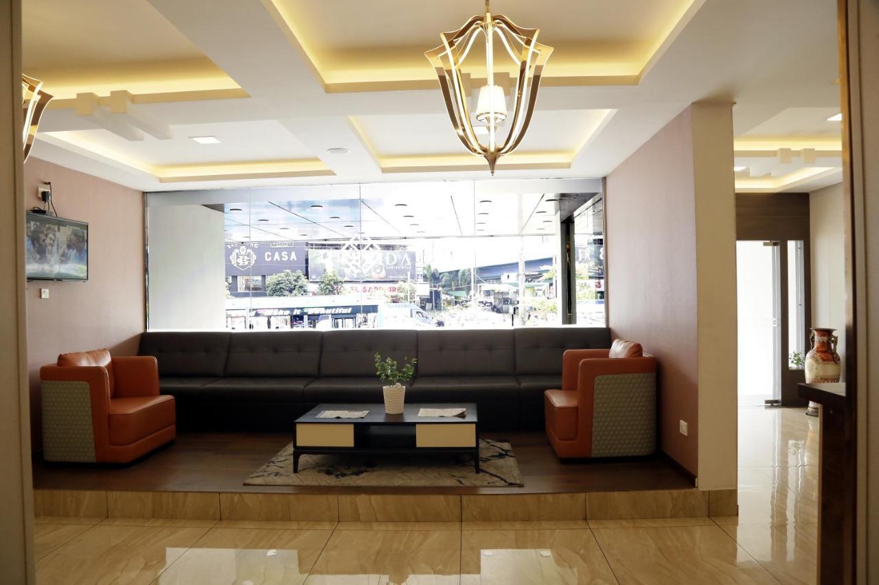 Esquina Residency Hotell Kochi Eksteriør bilde