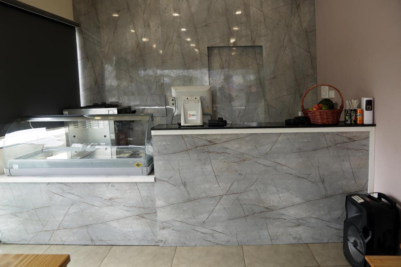 Esquina Residency Hotell Kochi Eksteriør bilde