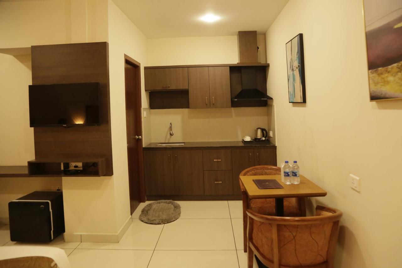 Esquina Residency Hotell Kochi Eksteriør bilde